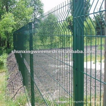 Galvanized & PVC coated Wire Mesh Fence as security fence